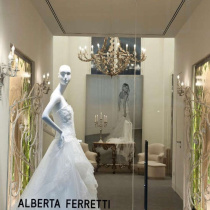 ALBERTA FERRETTI APRE LA PRIMA BOUTIQUE DEDICATA AGLI ABITI DA SPOSA Camera Nazionale della Moda Italiana