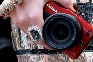 A MILANO MODA DONNA CON CANON