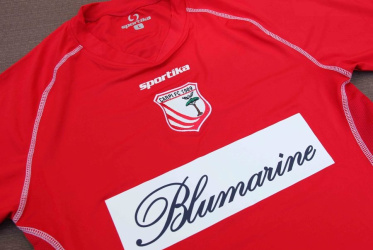 BLUMARINE, AMORE PER LO SPORT E CARPI