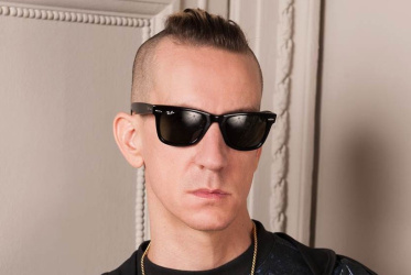 Moschino chiama Jeremy Scott