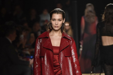 Omaze Offers Milan Fashion Week Experience to Raise Funds for Anlaids