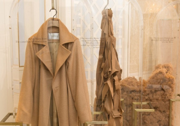 Max Mara inroduces CameLux at the occasion of the Roundtable on Sustainability