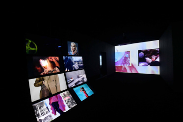 CNMI CAMERA CLUB: IN TRIENNALE MILANO LA MOSTRA FLASH-FORWARD. BRAND ITALIANI: GLI ULTIMI 5 ANNI