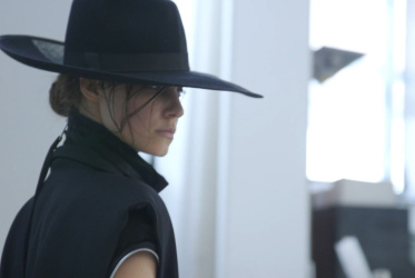 MILANO MODA GRADUATE 2019: YKK PROTAGONISTA DI UNO SHOOTING FOTOGRAFICO