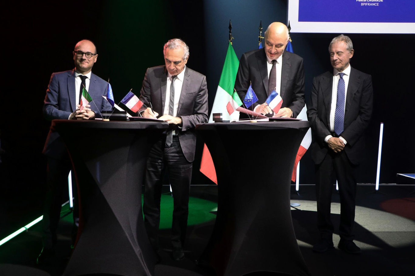 The Fédération de la Haute Couture et de la Mode and the Camera Nazionale della Moda Italiana sign a Memorandum of Understanding on the occasion of the France-Italy Summit