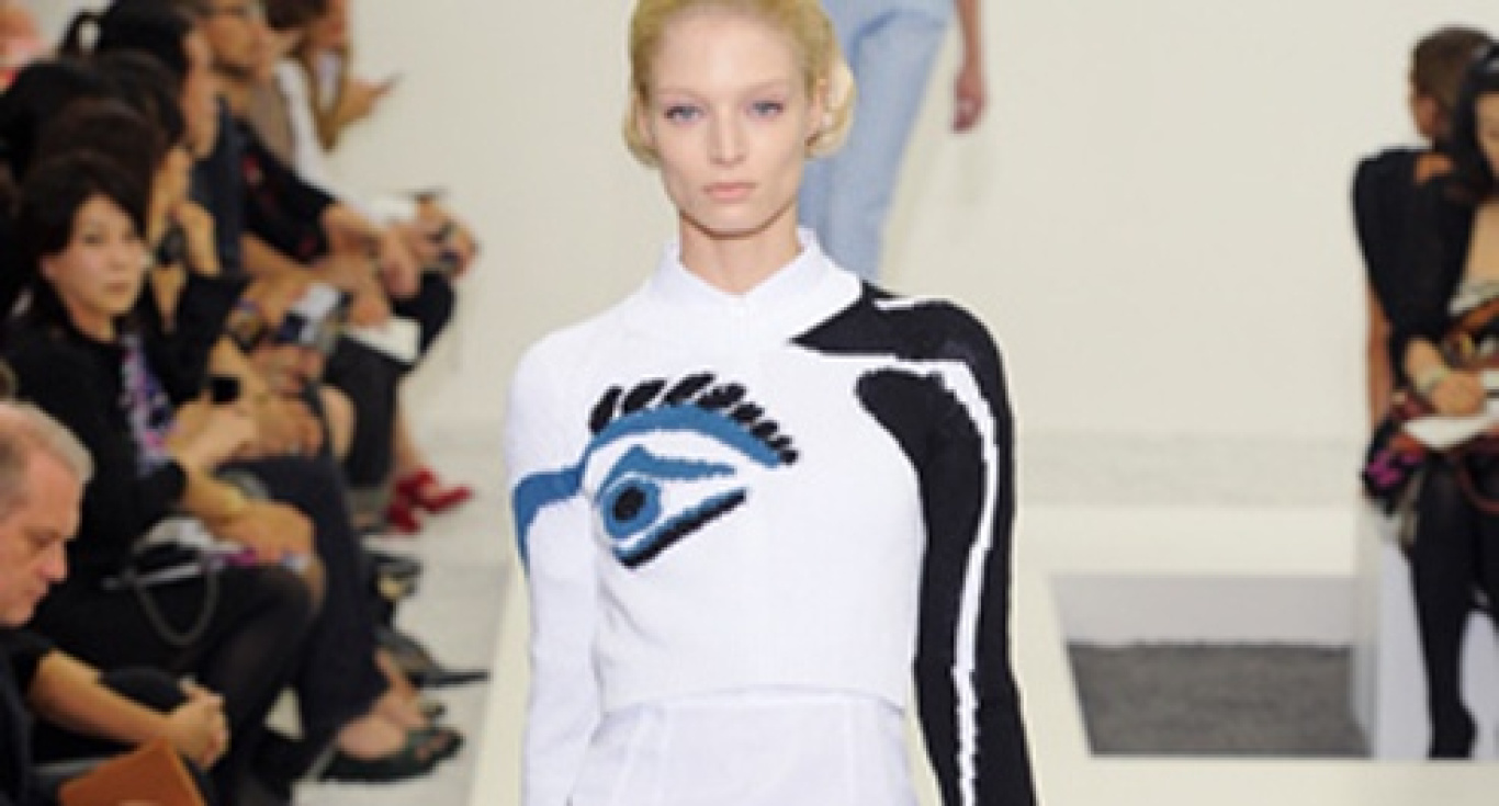 Corto o lungo, è l'abito che domina MILANO MODA DONNA 24 SETTEMBRE 2011