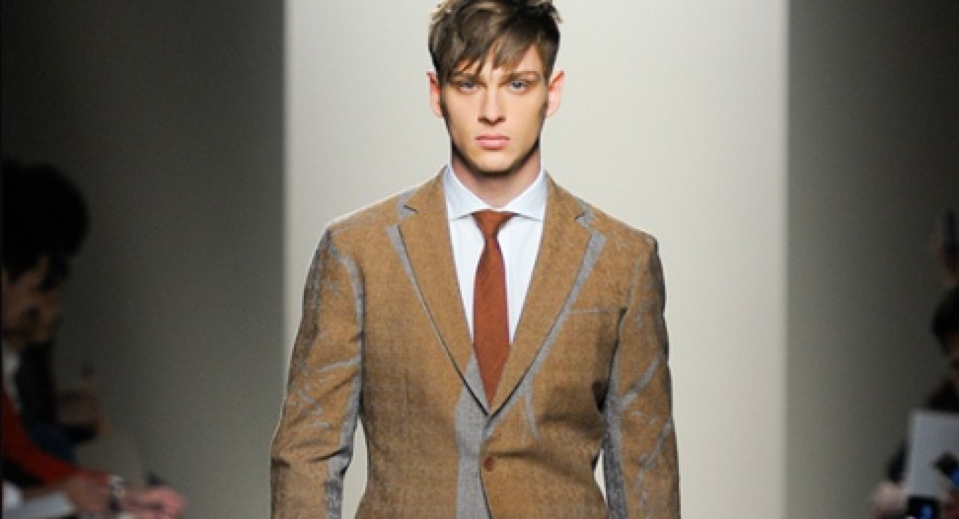 “LOOK NON LOOK” DA BOTTEGA VENETA