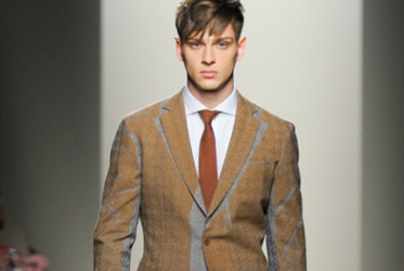 “LOOK NON LOOK” DA BOTTEGA VENETA