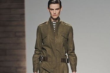 MAX MARA - GIOCA SUI CONTRASTI