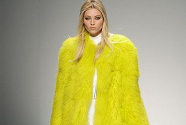 BLUMARIINE - SHOCKING