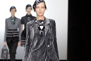 EMPORIO ARMANI - DIVERTIRSI CON LA MODA