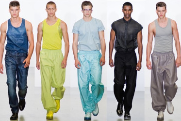 SULLE PASSERELLE MILANESI L’UOMO SPORTY-CHIC È DI TENDENZA