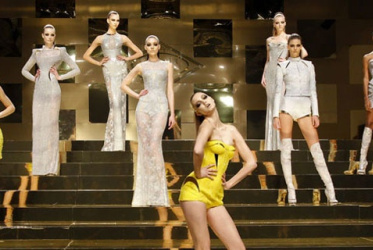 LA STORIA DELLA MODA ITALIANA: VERSACE