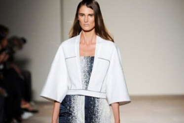 GABRIELE COLANGELO, UNA FUTURISTA ELEGANTE