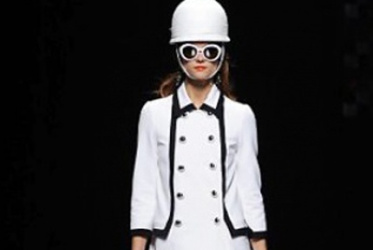 MOSCHINO, CALEIDOSCOPICI ANNI ‘60