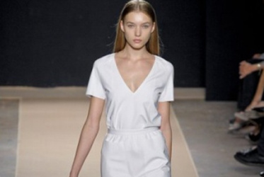 MARCO DE VINCENZO,  LEGGERA ELEGANZA