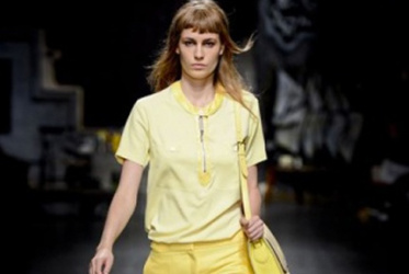 TRUSSARDI: FEMMINILITA' DECISA