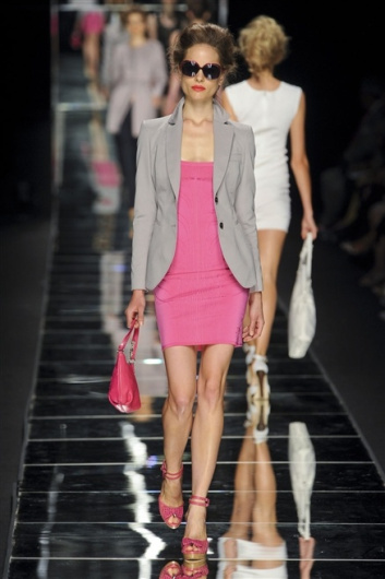 Fotoservizio/SS 2012/WOMEN/JOHN RICHMOND/15