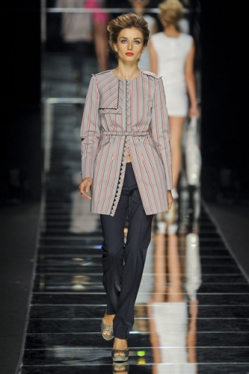 Fotoservizio/SS 2012/WOMEN/JOHN RICHMOND/16