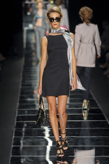 Fotoservizio/SS 2012/WOMEN/JOHN RICHMOND/17