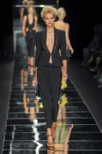 Fotoservizio/SS 2012/WOMEN/JOHN RICHMOND/26