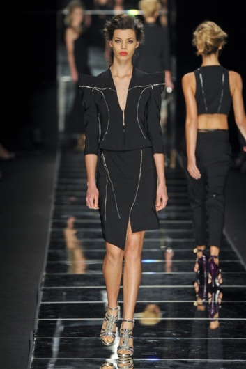 Fotoservizio/SS 2012/WOMEN/JOHN RICHMOND/28