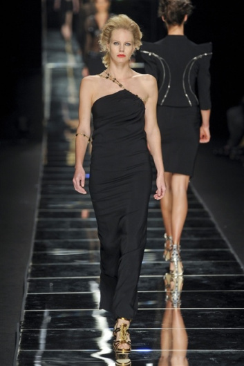 Fotoservizio/SS 2012/WOMEN/JOHN RICHMOND/29