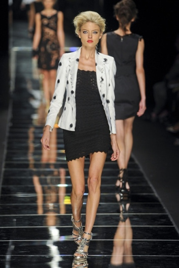 Fotoservizio/SS 2012/WOMEN/JOHN RICHMOND/23