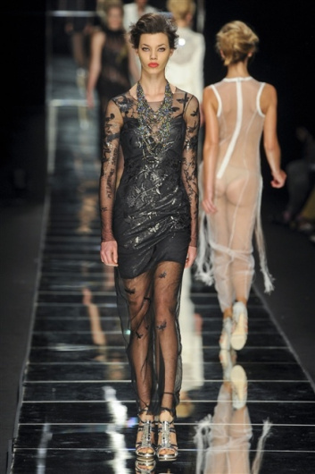 Fotoservizio/SS 2012/WOMEN/JOHN RICHMOND/43