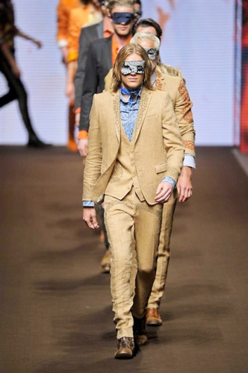 Fotoservizio/SS 2014/MEN/ETRO/DP1/46