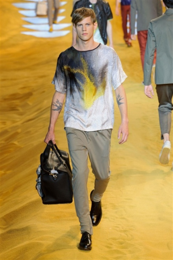 Fotoservizio/SS 2014/MEN/FENDI/DP1/4