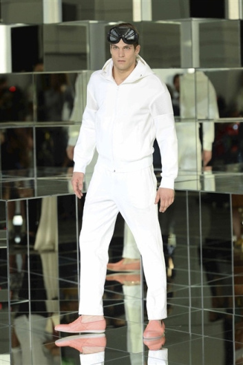 Fotoservizio/SS 2014/MEN/DIRK BIKKEMBERGS/DP1/3