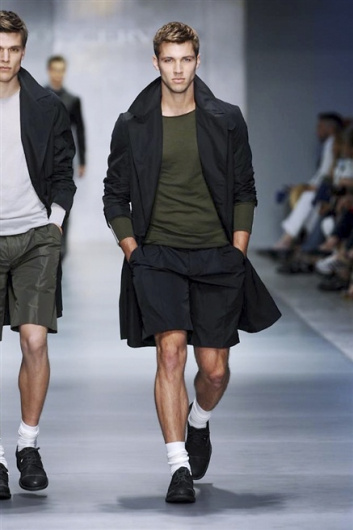 Fotoservizio/SS 2014/MEN/ERMANNO SCERVINO/DP1/1