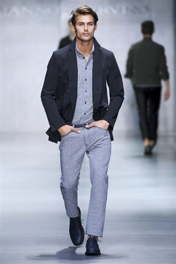Fotoservizio/SS 2014/MEN/ERMANNO SCERVINO/DP1/9