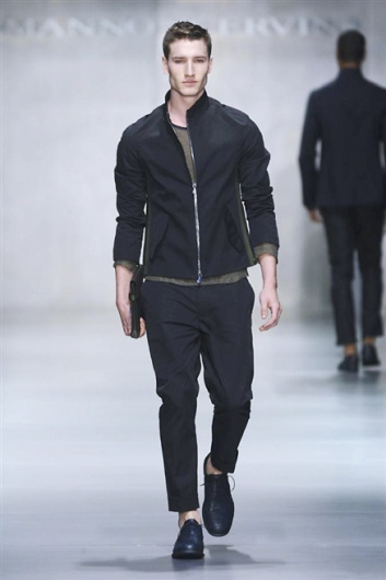 Fotoservizio/SS 2014/MEN/ERMANNO SCERVINO/DP1/11