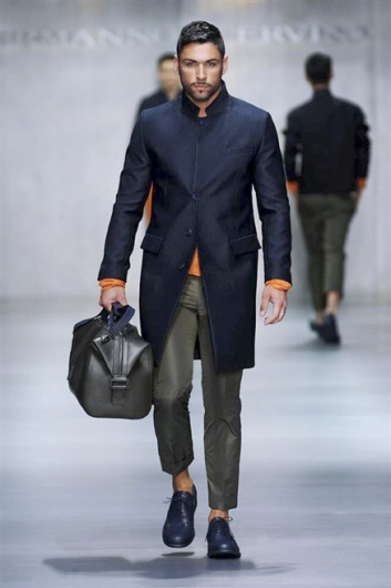 Fotoservizio/SS 2014/MEN/ERMANNO SCERVINO/DP1/14