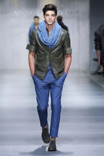 Fotoservizio/SS 2014/MEN/ERMANNO SCERVINO/DP1/25