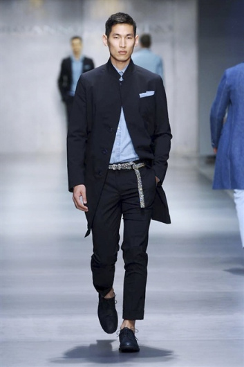 Fotoservizio/SS 2014/MEN/ERMANNO SCERVINO/DP1/37