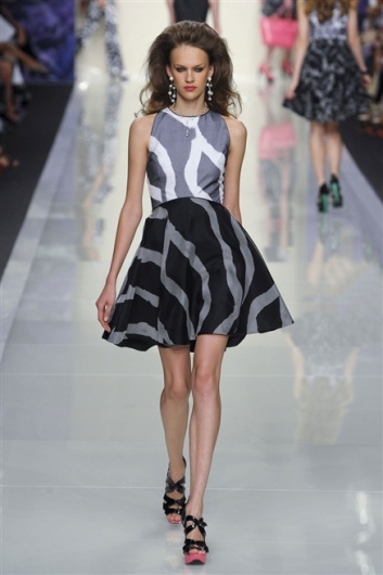 Fotoservizio/SS 2012/WOMEN/ROCCOBAROCCO/18
