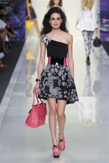 Fotoservizio/SS 2012/WOMEN/ROCCOBAROCCO/15
