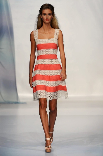 Fotoservizio/SS 2014/WOMEN/LUISA BECCARIA/DP2/8