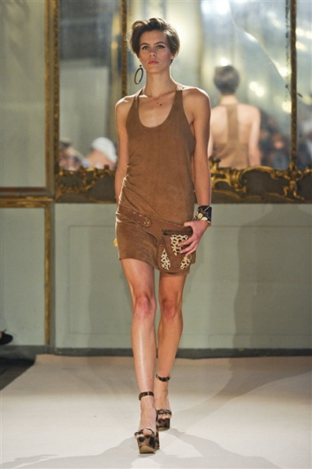 Fotoservizio/SS 2012/WOMEN/SIMONETTA RAVIZZA/10
