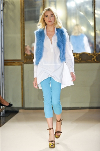 Fotoservizio/SS 2012/WOMEN/SIMONETTA RAVIZZA/12