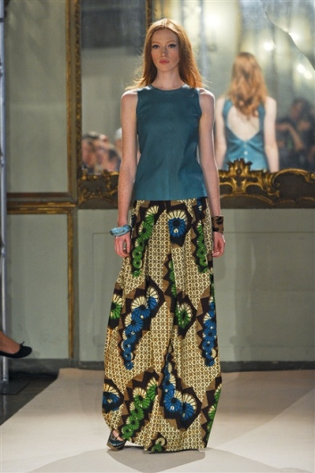 Fotoservizio/SS 2012/WOMEN/SIMONETTA RAVIZZA/4
