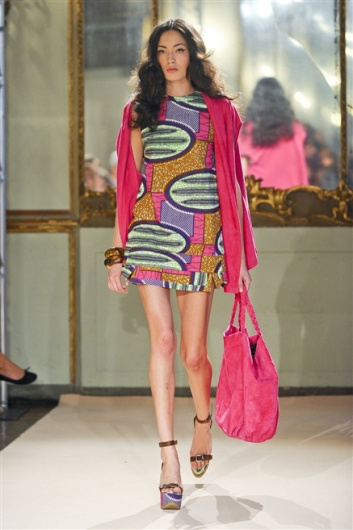 Fotoservizio/SS 2012/WOMEN/SIMONETTA RAVIZZA/13