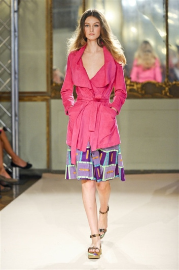 Fotoservizio/SS 2012/WOMEN/SIMONETTA RAVIZZA/14