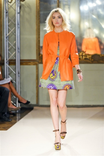 Fotoservizio/SS 2012/WOMEN/SIMONETTA RAVIZZA/30