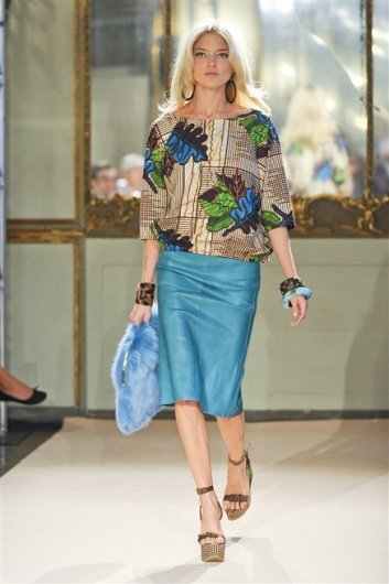 Fotoservizio/SS 2012/WOMEN/SIMONETTA RAVIZZA/24