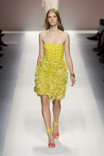 Fotoservizio/SS 2012/WOMEN/BLUGIRL/12