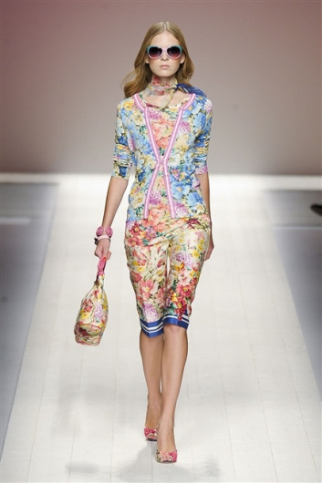 Fotoservizio/SS 2012/WOMEN/BLUGIRL/16
